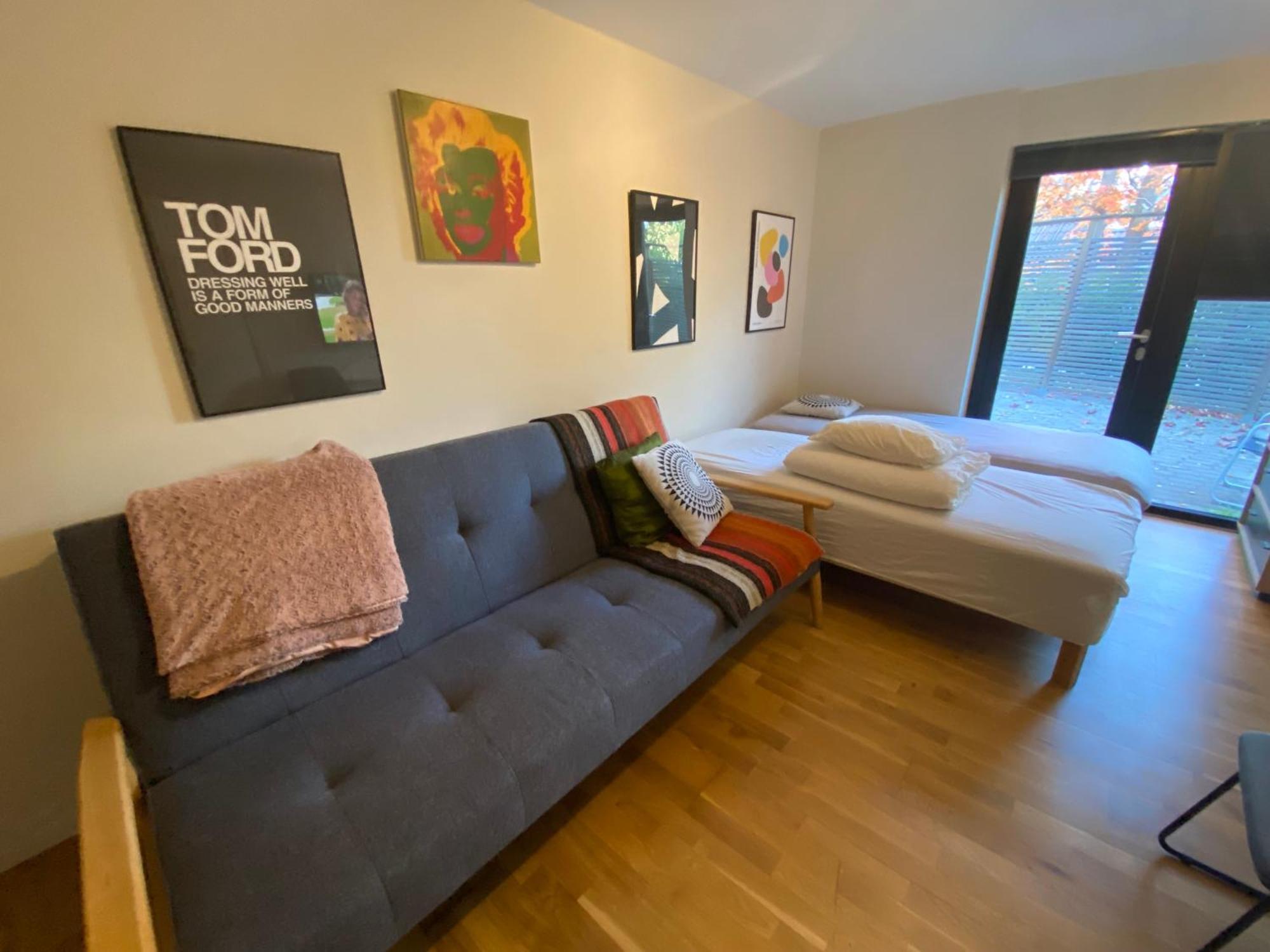 Townhouse On Arlanda Stockholm Metro Line - Easy Checkin Villa Sollentuna Buitenkant foto